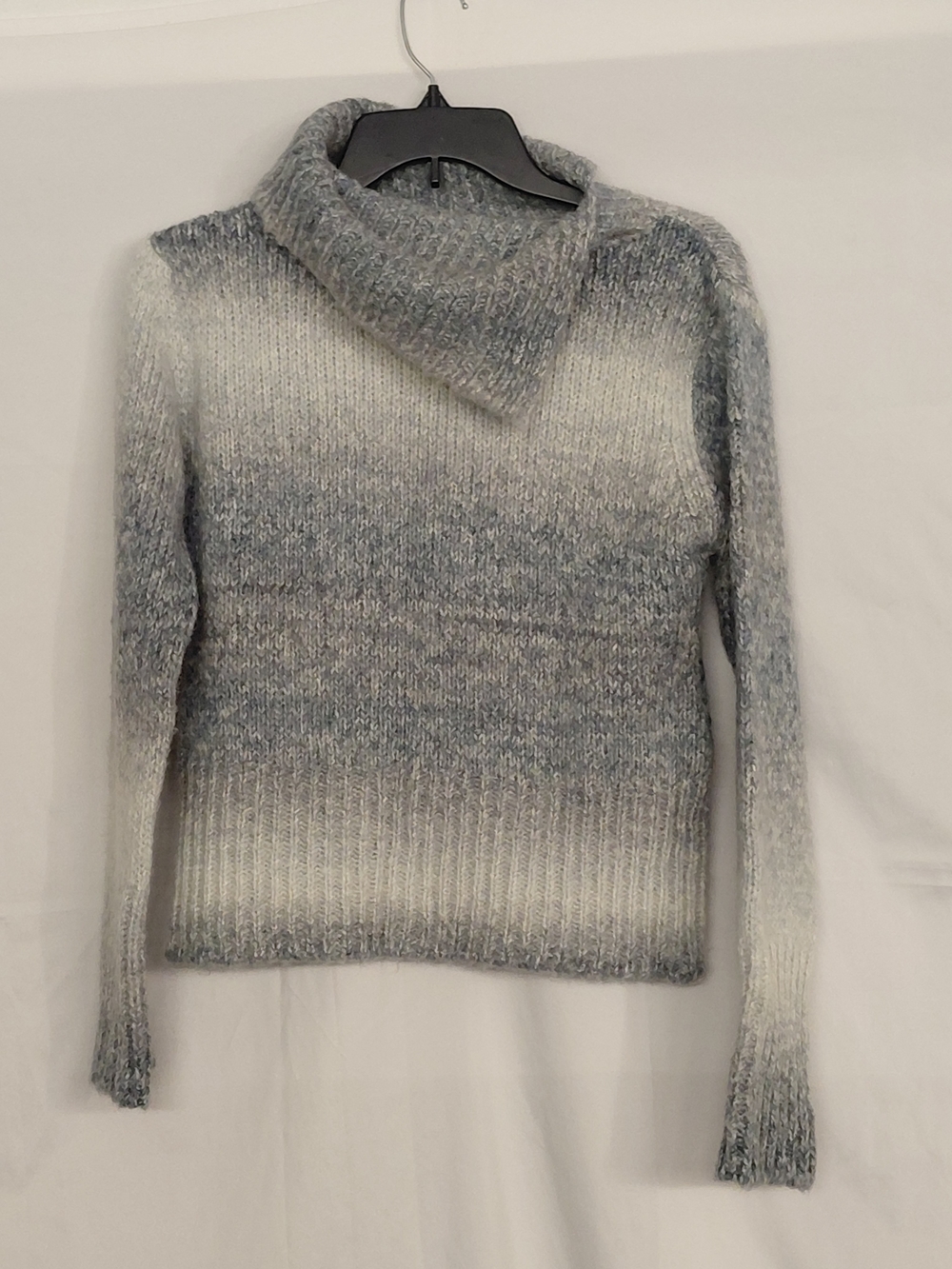per una Gray Ombre Cowl Neck Sweater